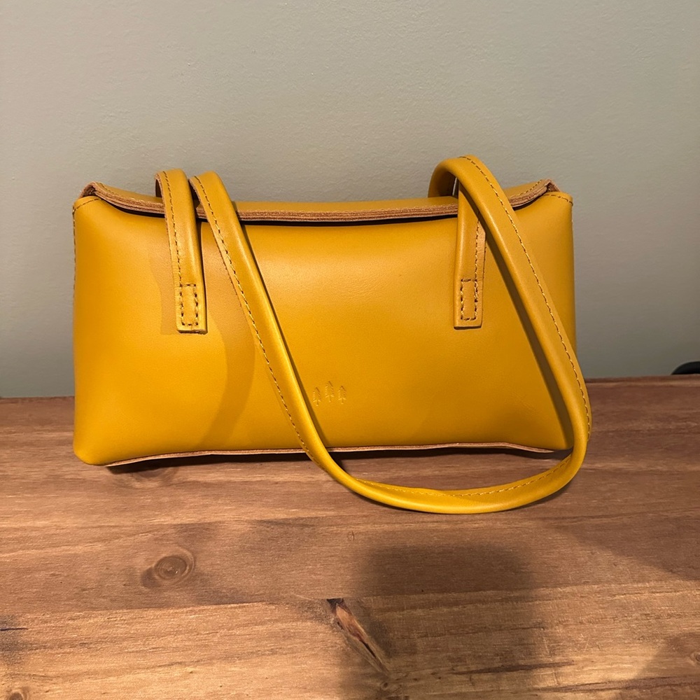 Portland Leather Amelie Shoulder Bag in Sunflower